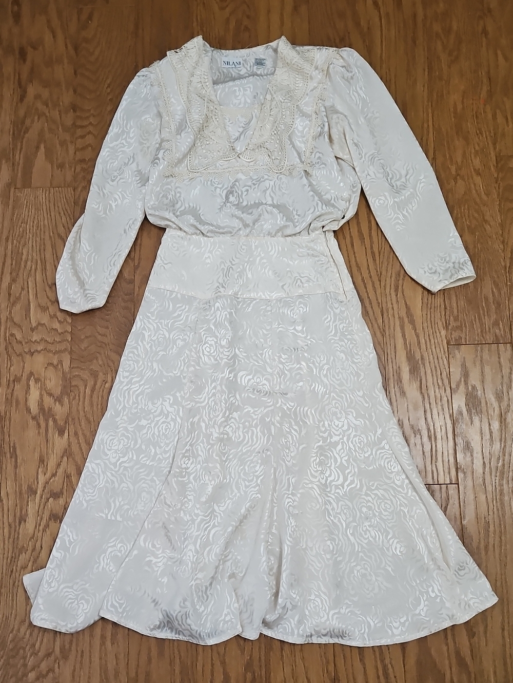 🥂 Vintage Nilani Cream Jacquard Midi Dress with Lace Collar - Size 8